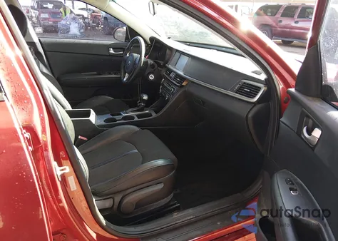 2018 Kia Optima S из США, поврежденный, VIN 5XXGT4L37JG201493